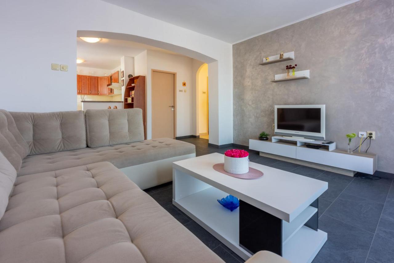Apartments Filip Crikvenica Kültér fotó